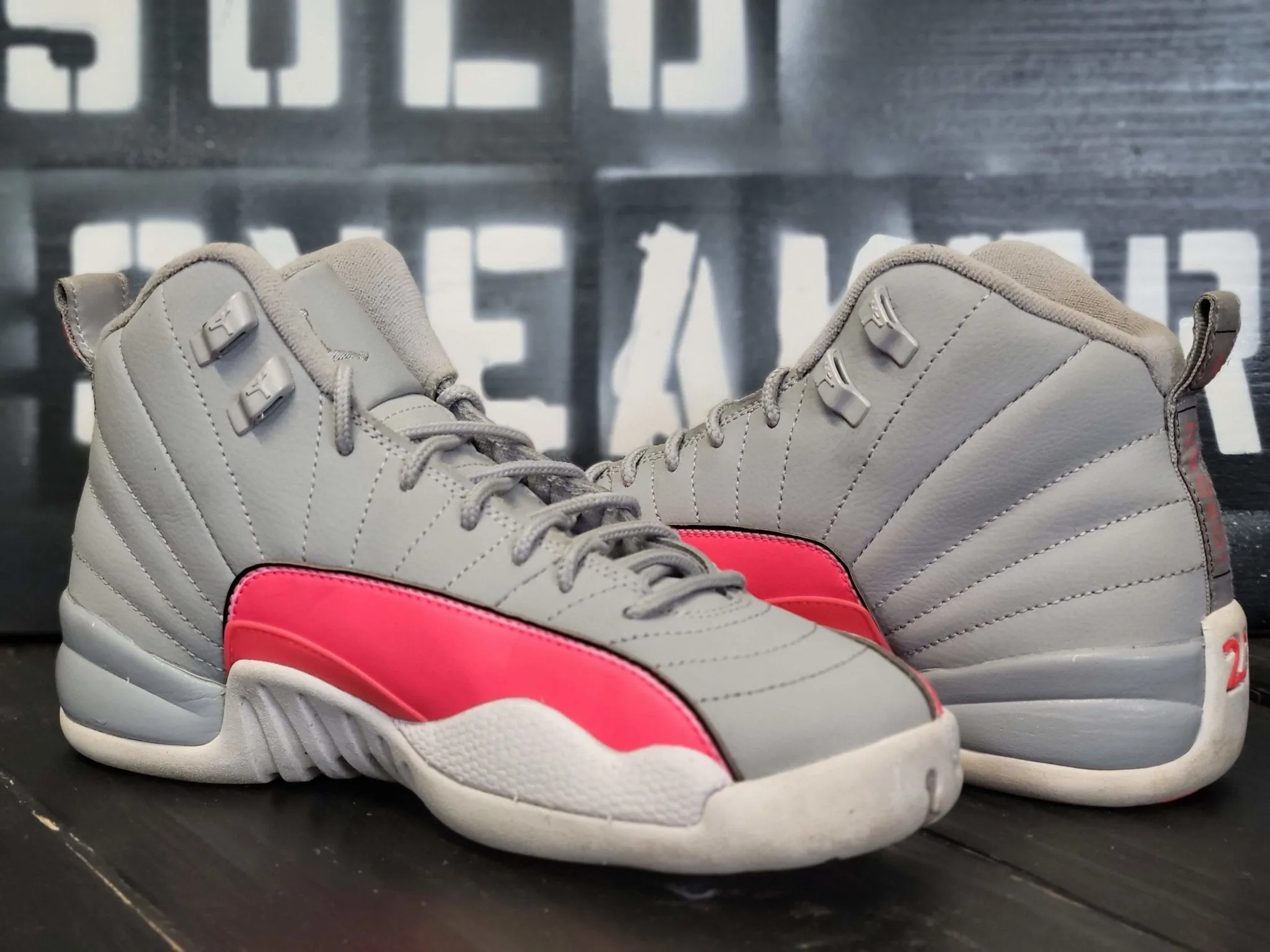 2019 Jordan 12 Retro Grey/Pink Basketball Shoes 510815-060 Kid 7y Women 8.5