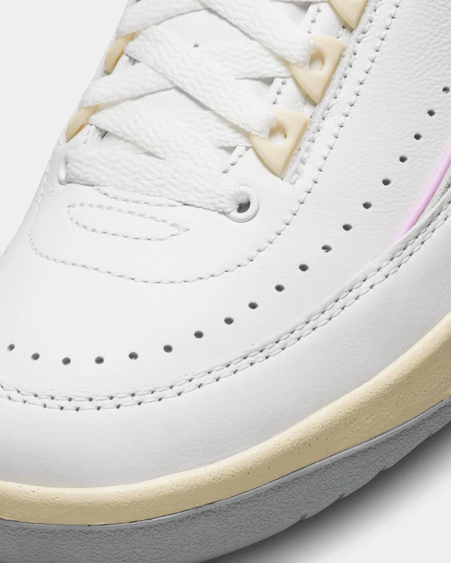 Jordan Women's Air Jordan 2 Retro Low Summit White